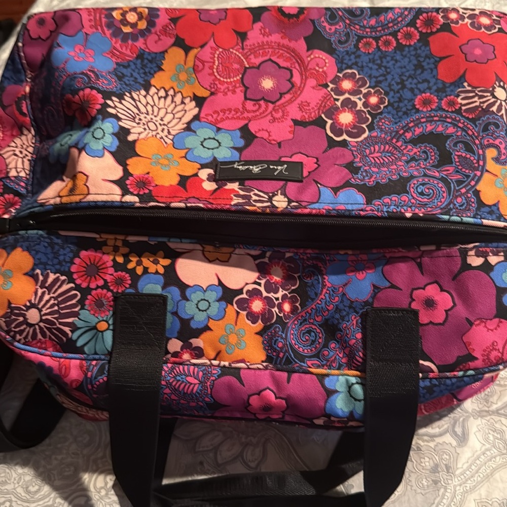 Like new Vera Bradley Floral Fiesta Weekender/Carryon Bag. Retired Pattern. - Picture 6 of 10